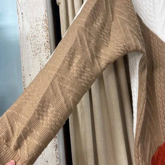 ePretty Color Block Knit Sweater - Picture 3 of 5